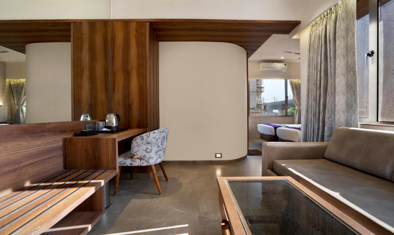 Treebo Premium Savera Inn Mumbai Exterior foto