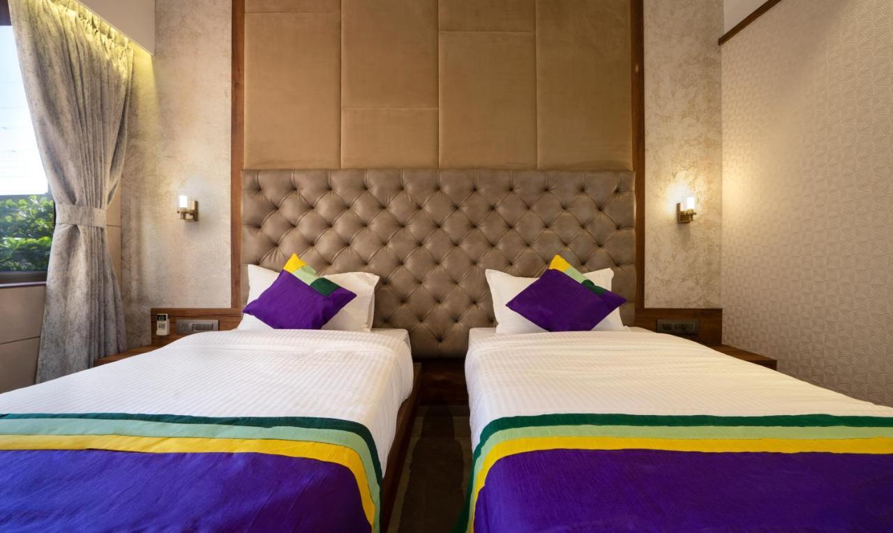 Treebo Premium Savera Inn Mumbai Exterior foto